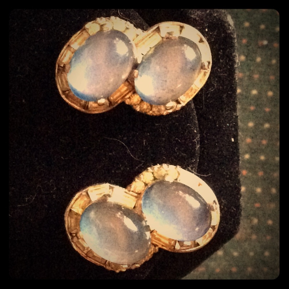 Gold Tone Vintage Gray Cabochon Clip Earrings